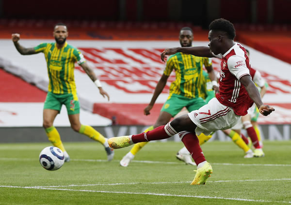 JR：我第一次见雷霆这种赢球风格 他们12人都很硬&有的我都不认识