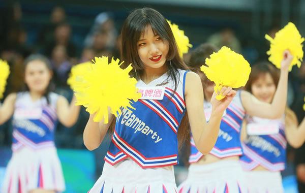 上海女排3:0山东!上海靠外援取胜,陈厚宇获赞,青春风暴短板太明显