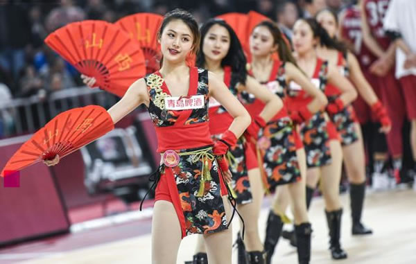 无视处分仍在奔跑！官媒揭张水华真面目，最快女护士噱头保不住了